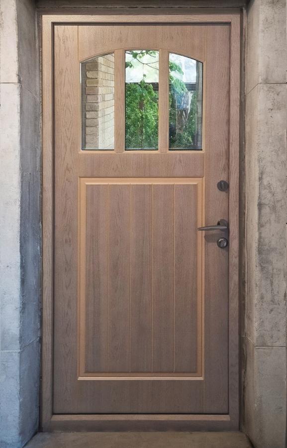 Термодверь с остеклением Термодверь с остеклением