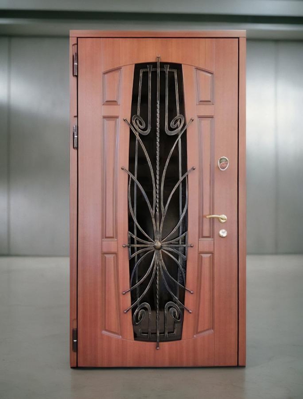 С большим стеклом и ковкой С большим стеклом и ковкой