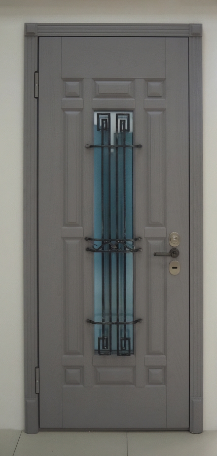 Входная дверь со стеклом Входная дверь со стеклом