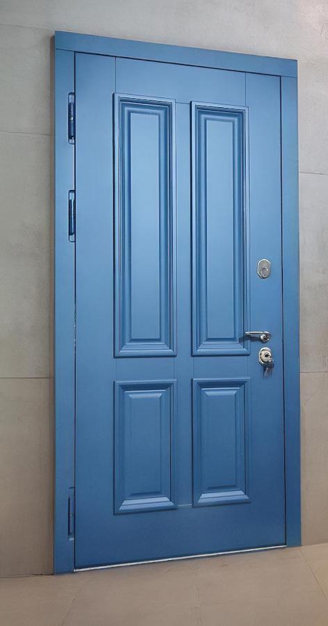 Дверь синего цвета Дверь синего цвета