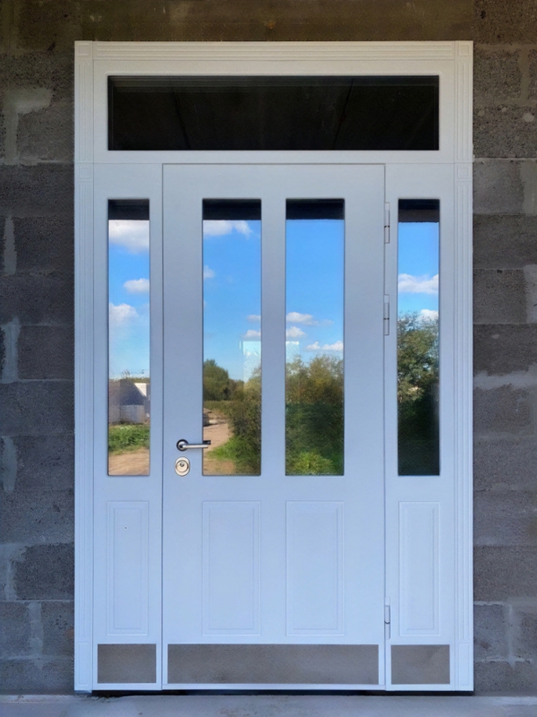 Входная группа белого цвета Входная группа белого цвета