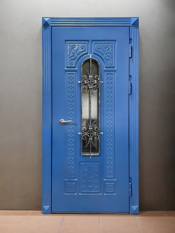 Остекленная синяя дверь Остекленная синяя дверь