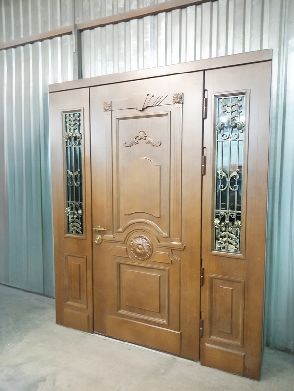 Парадная дверь в цеху Парадная дверь в цеху